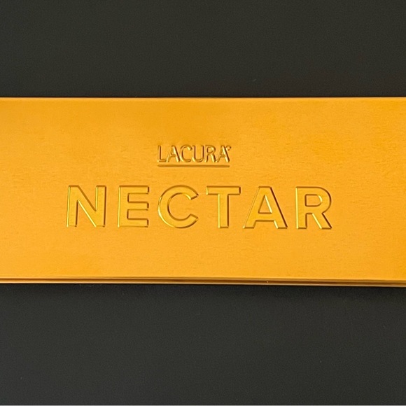 Eye Shadows - Picture 5 of 5